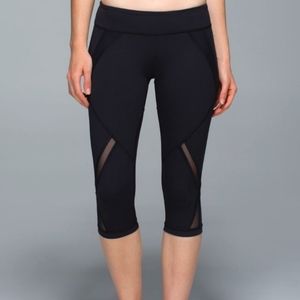 New $88 LULULEMON Athletica Cool to Street Crop Black Size 10 NWOT